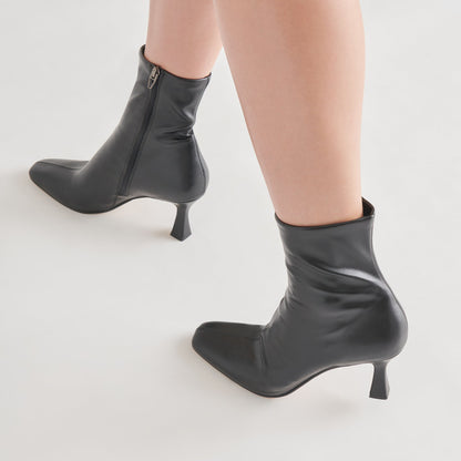 GLAMOR BOOTS BLACK STELLA - Dolce Vita