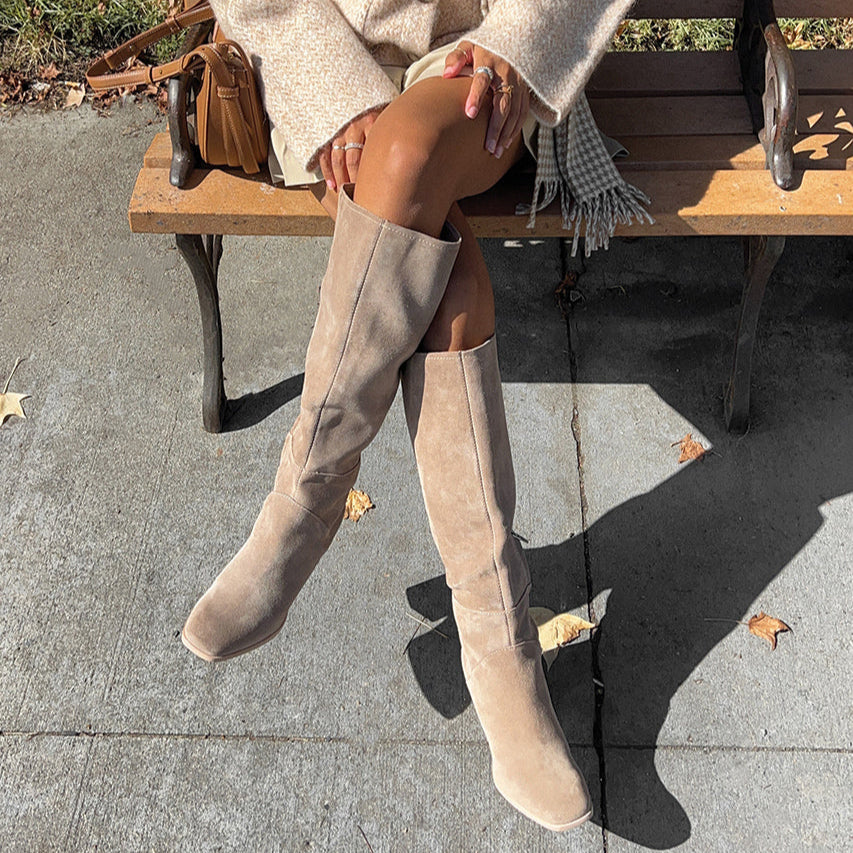 FYNN Boots Truffle Suede - Dolce Vita