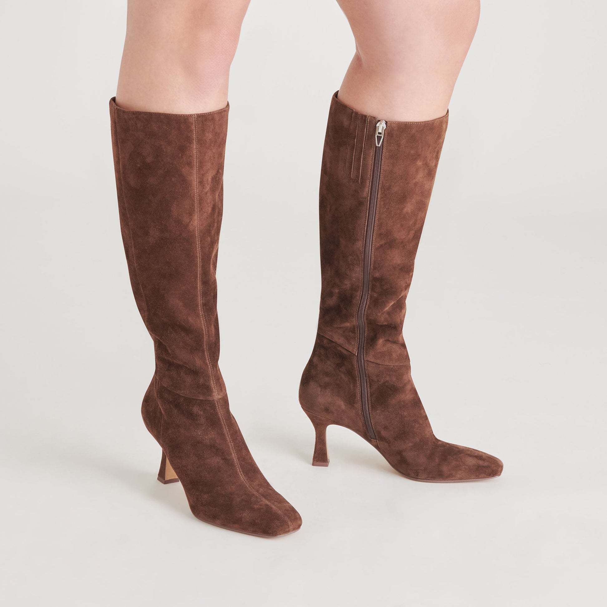 GYRA BOOTS DK BROWN SUEDE - Dolce Vita