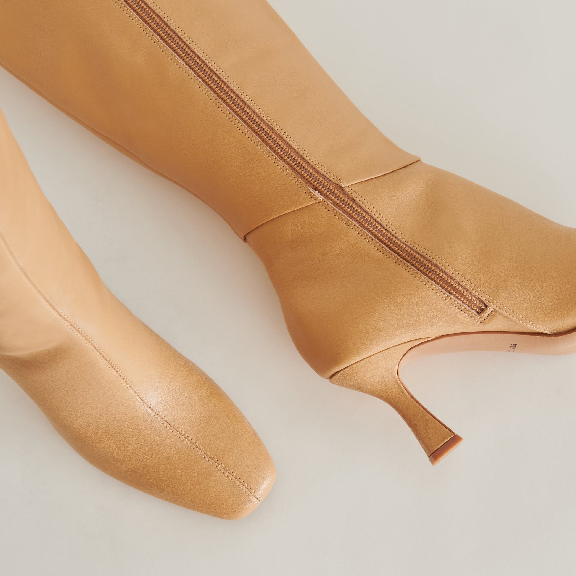 GYRA BOOTS TAN LEATHER - Dolce Vita