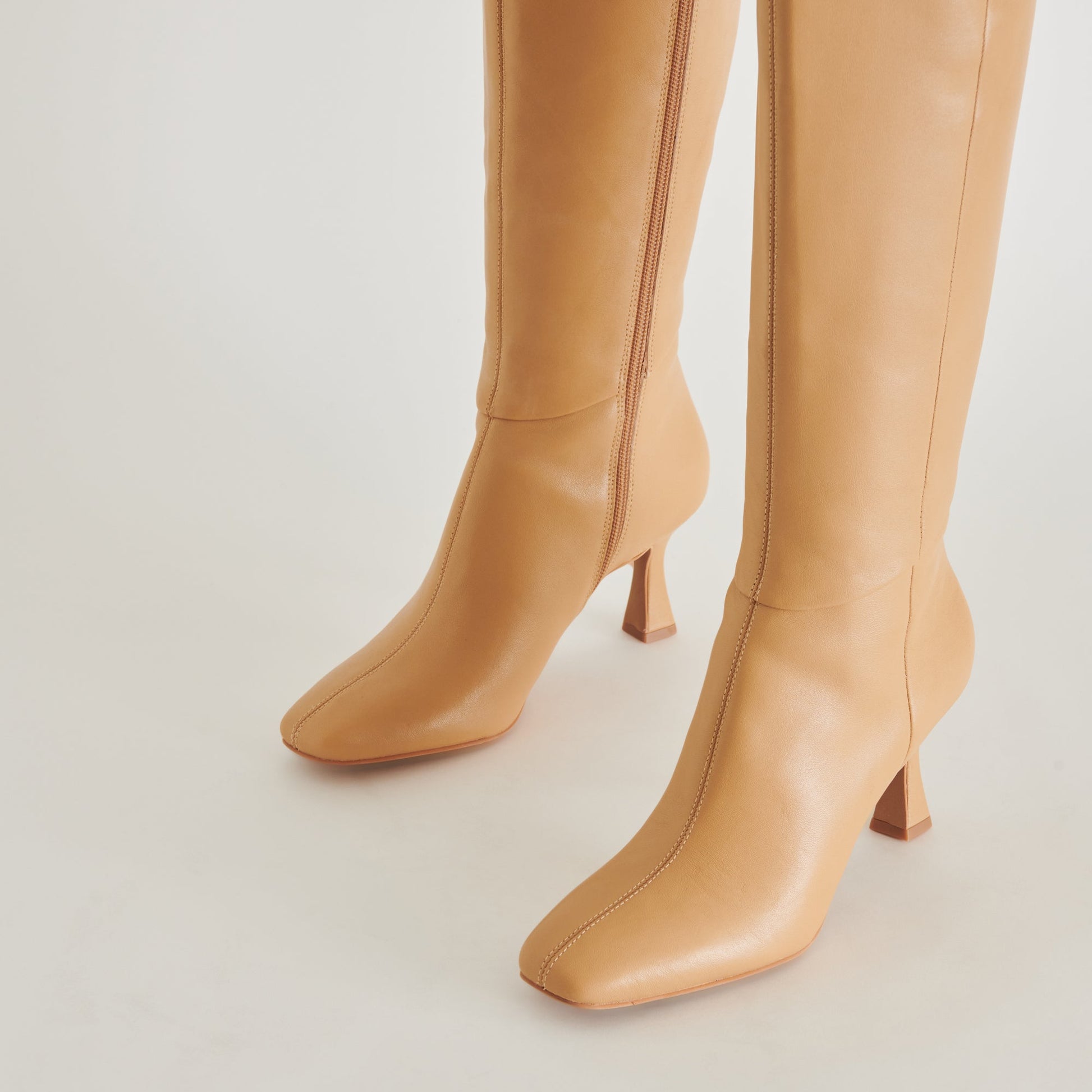 GYRA BOOTS TAN LEATHER - Dolce Vita