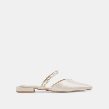 KANIKA PEARL FLATS VANILLA PEARLS - Dolce Vita
