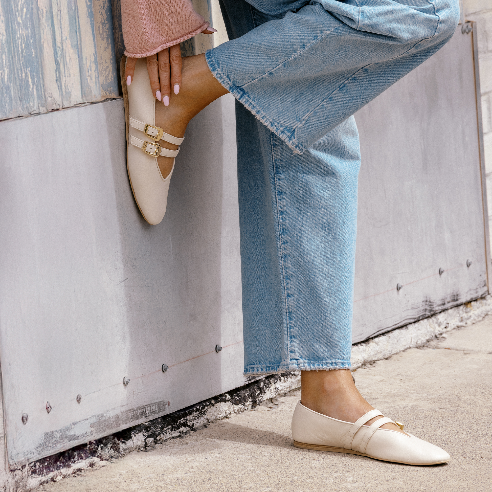 BAYLEE BALLET FLATS IVORY LEATHER - Dolce Vita