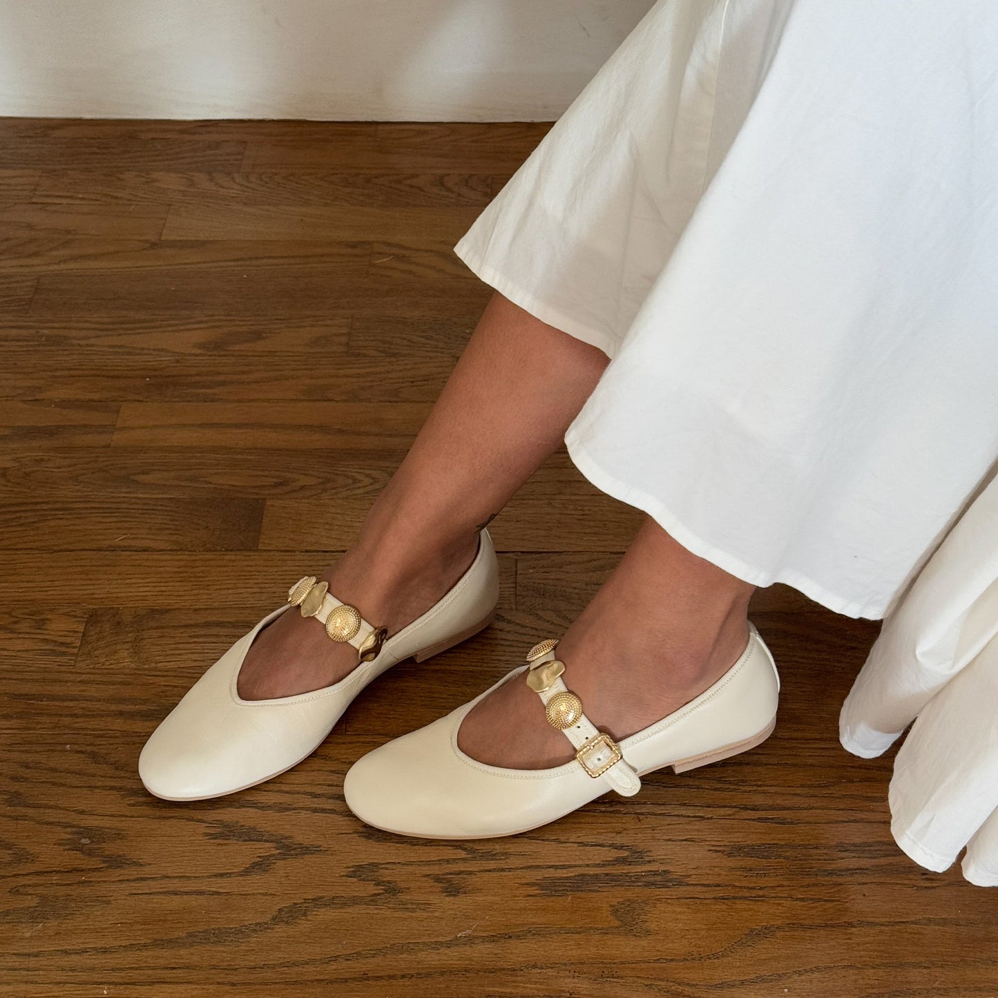 Relan Off White Leather Ballet Flats - Dolce Vita