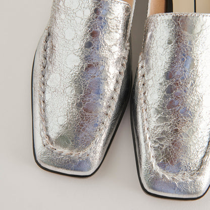 Beny Flats Silver Distressed Leather - Dolce Vita