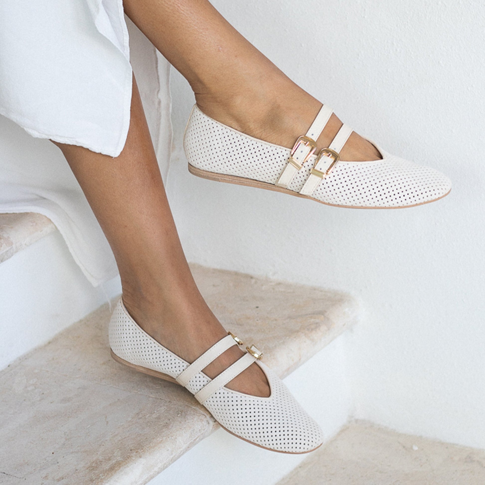 BAYLEE BALLET FLATS BONE PERFORATED SUEDE - Dolce Vita