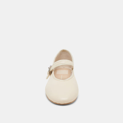 ROSLYN BALLET FLATS CREME LEATHER - Dolce Vita