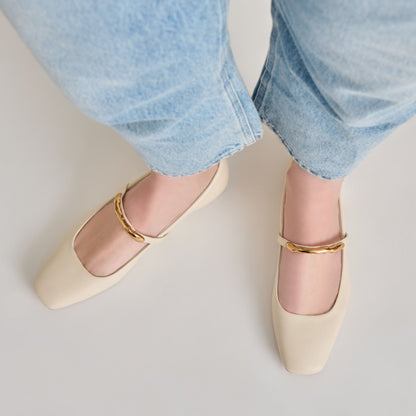 RADYA BALLET FLATS CREME LEATHER - Dolce Vita