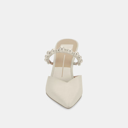 KANIKA Pearl Heels Vanilla Silk - Dolce Vita