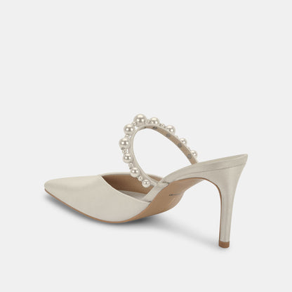 KANIKA Pearl Heels Vanilla Silk - Dolce Vita