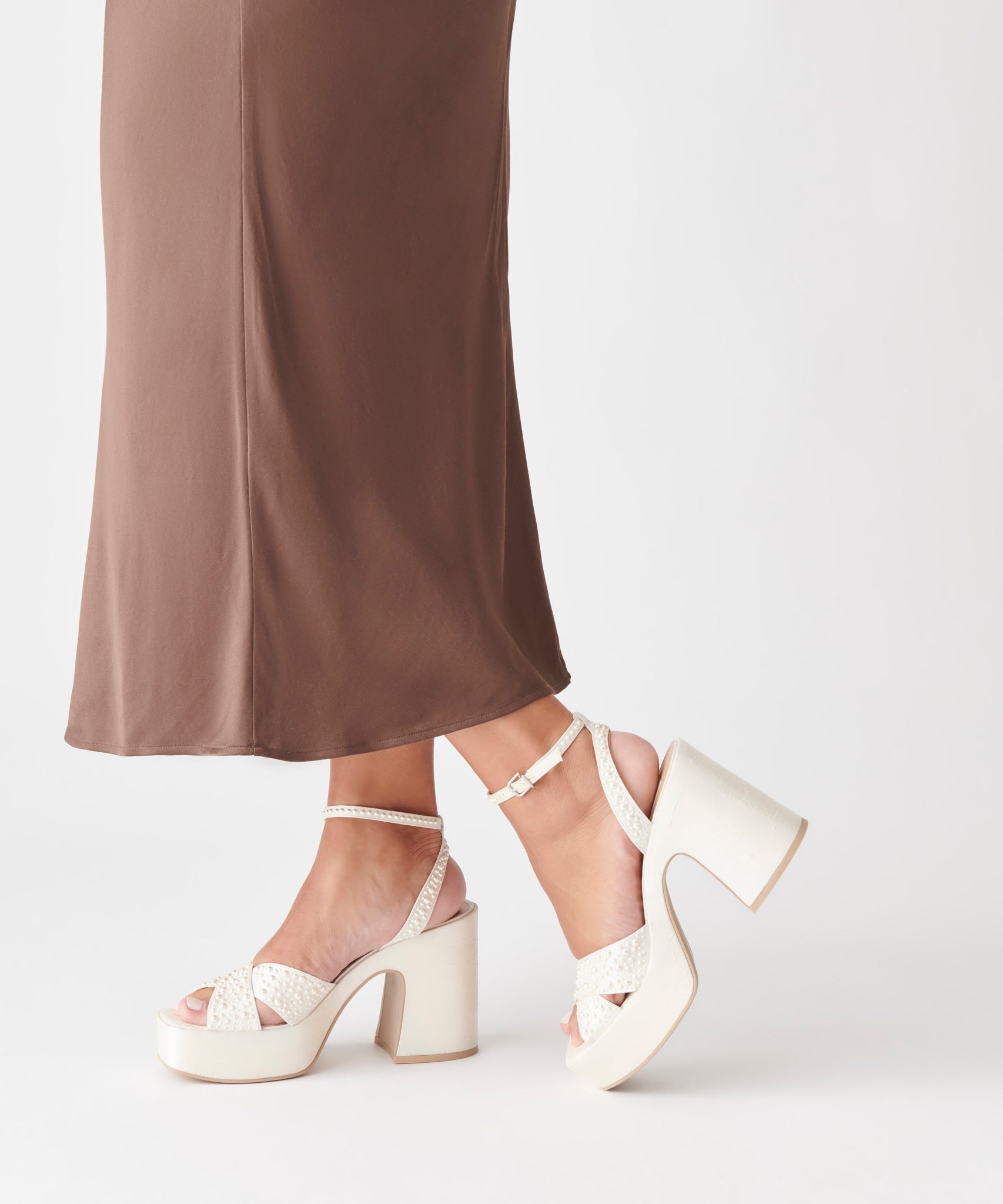 WESSI PEARL HEELS VANILLA PEARLS - Dolce Vita