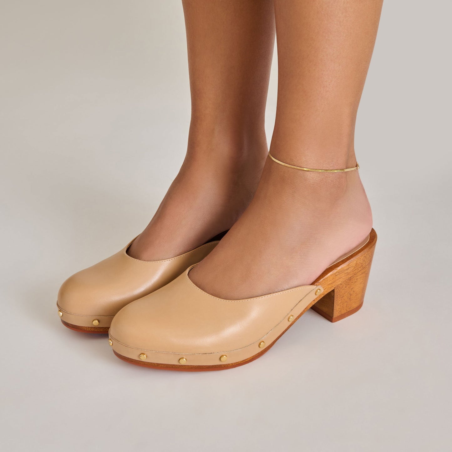 CAMYN HEELS CAFE LEATHER - Dolce Vita