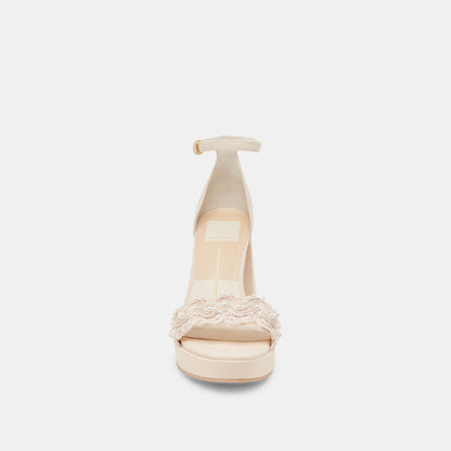 PELTIN PEARL HEELS VANILLA WOVEN RAFFIA - Dolce Vita