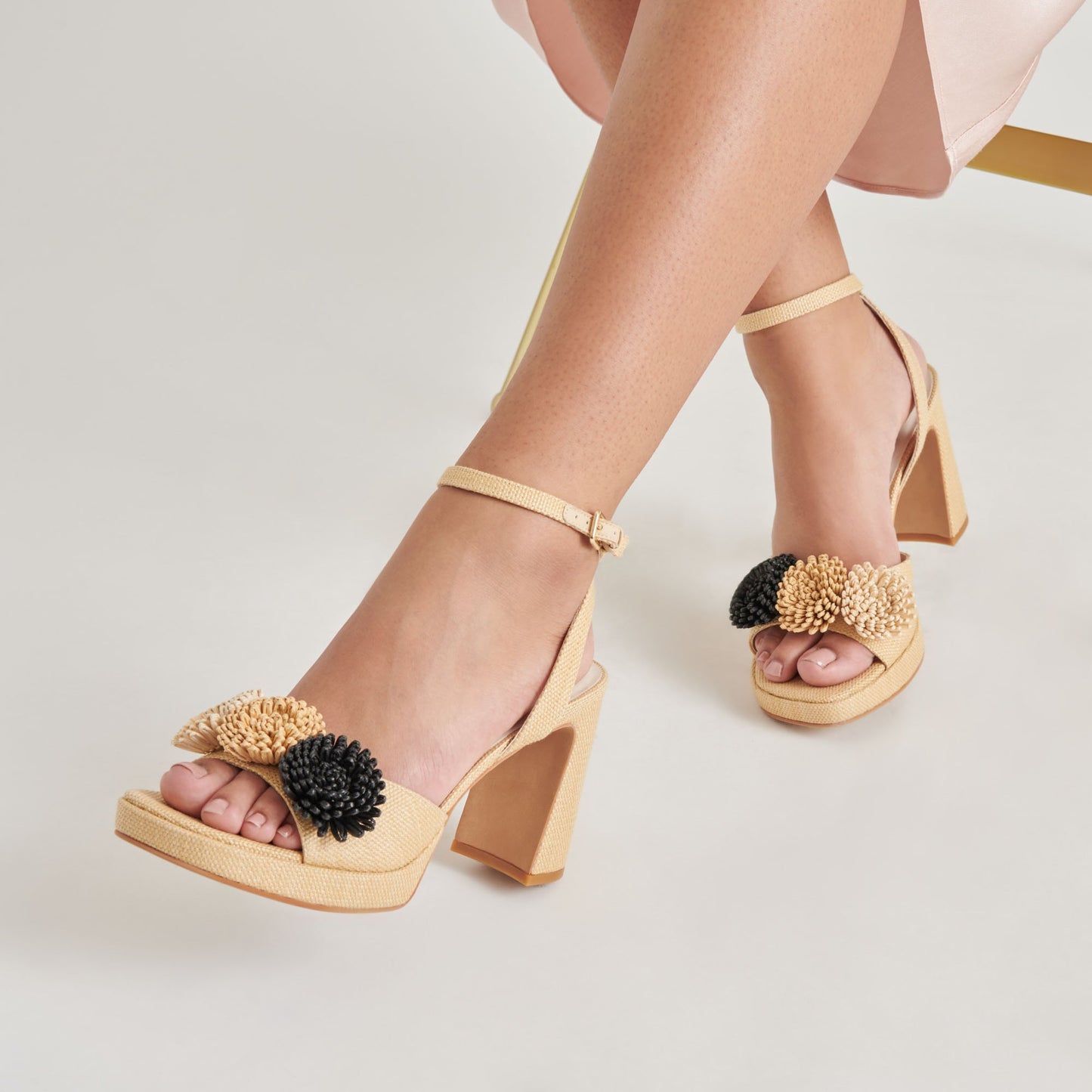 OLIVEA HEELS BLACK NATURAL RAFFIA - Dolce Vita