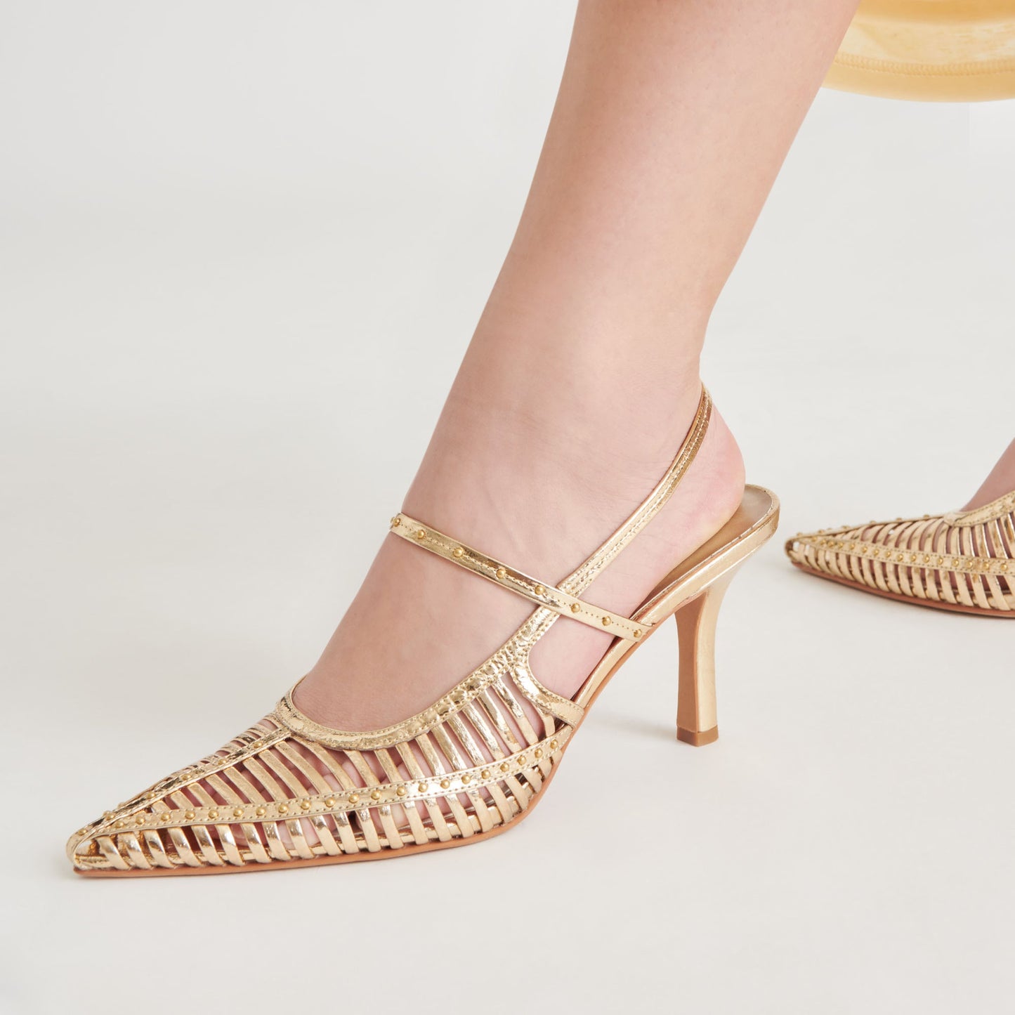 HENSAL HEELS GOLD DISTRESSED LEATHER - Dolce Vita