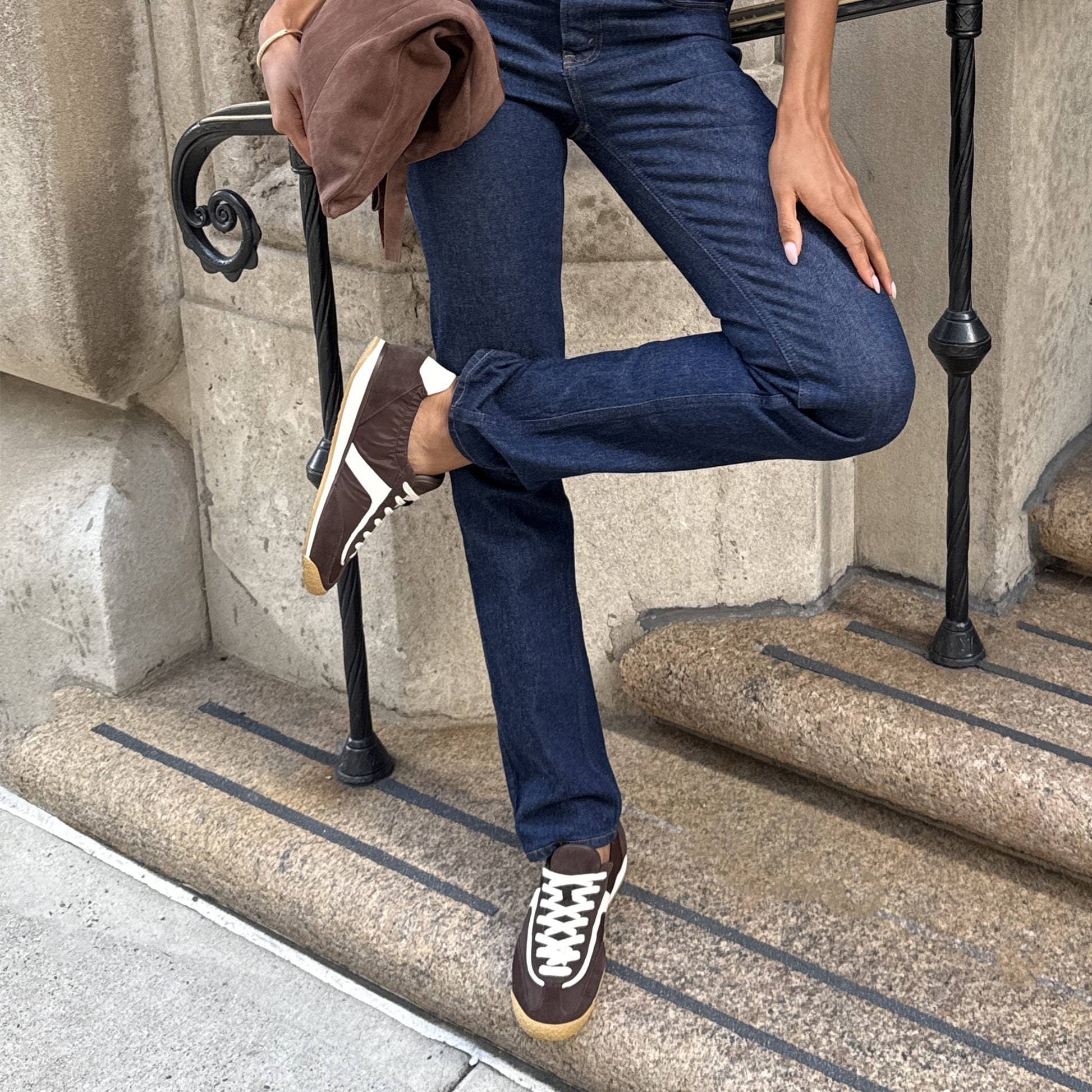Sariya Dk Brown Nylon Sneakers - Dolce Vita