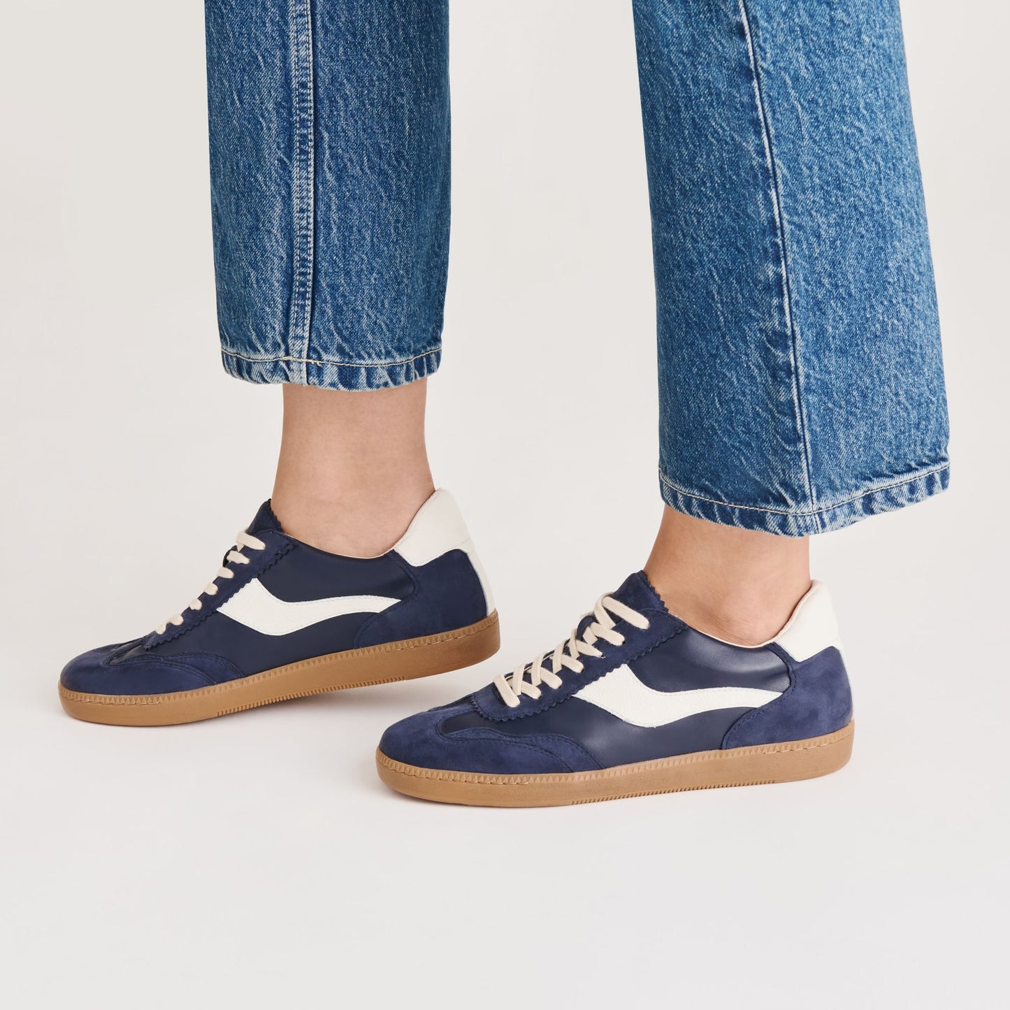 NOTICE SNEAKERS NAVY SUEDE - Dolce Vita