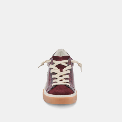 ZINA SNEAKERS BURGUNDY CRINKLE PATENT - Dolce Vita