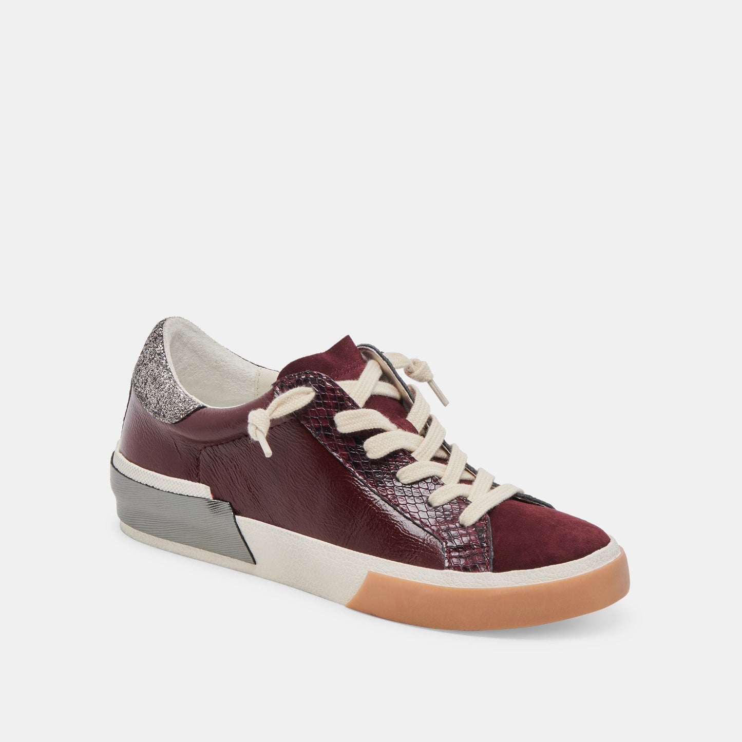 ZINA SNEAKERS BURGUNDY CRINKLE PATENT - Dolce Vita