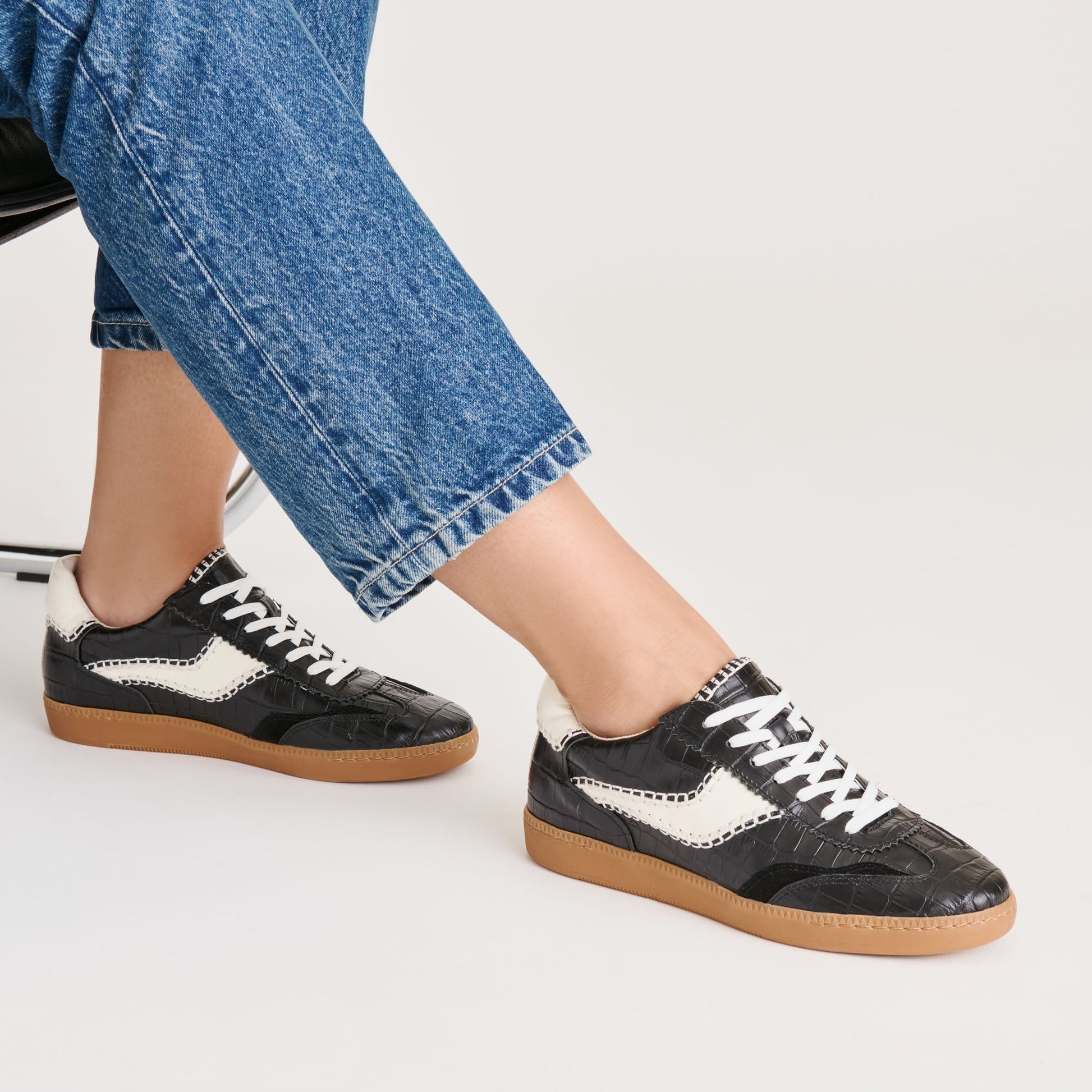 NOTICE STITCH SNEAKERS NOIR CROCO EMBOSSED LEATHER - Dolce Vita