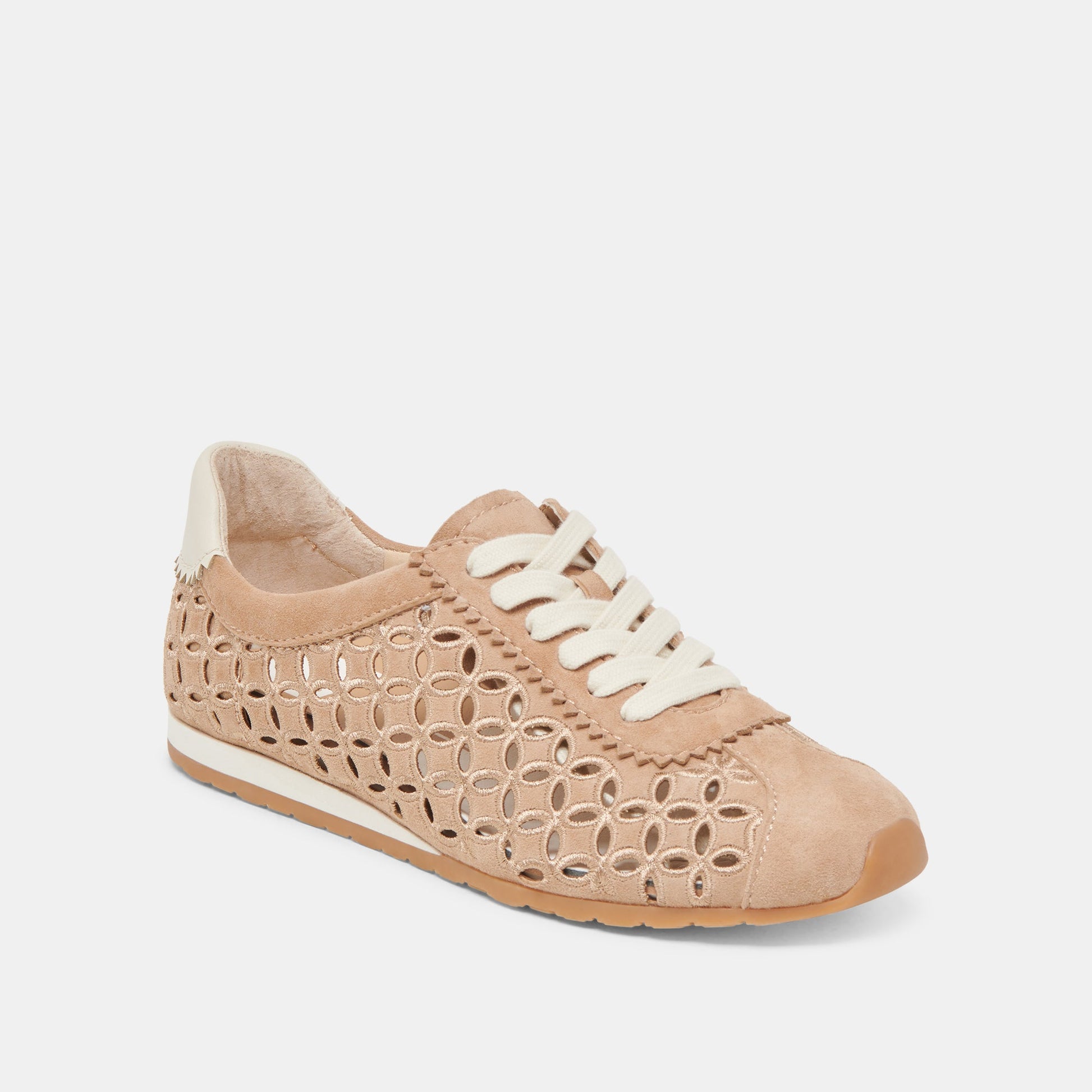 DANIE EYELET PERF SNEAKERS CAMEL SUEDE - Dolce Vita