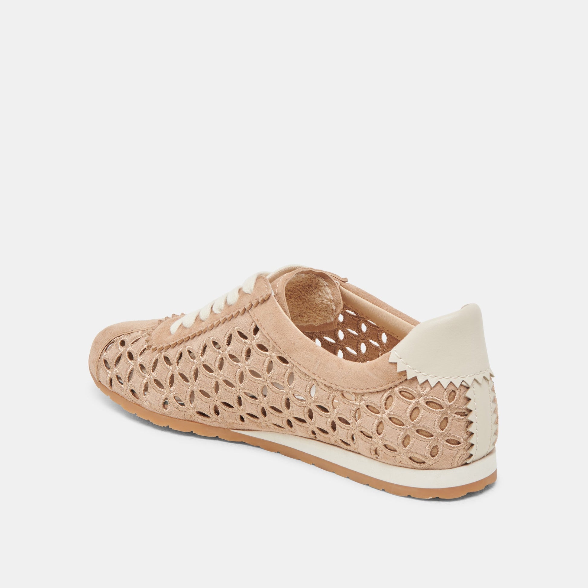 DANIE EYELET PERF SNEAKERS CAMEL SUEDE - Dolce Vita