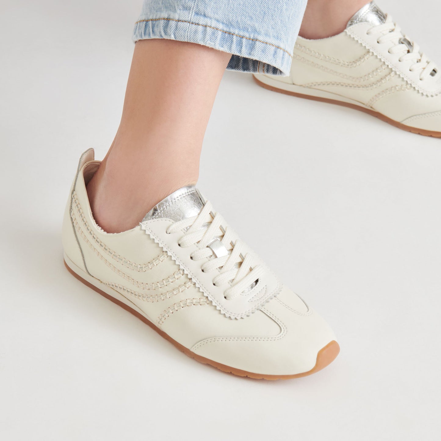 DELANY SNEAKERS OFF WHITE LEATHER - Dolce Vita