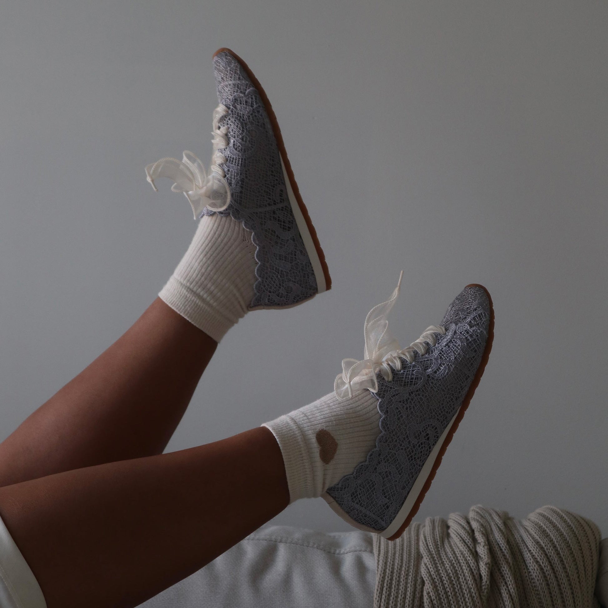 DAYANA SNEAKERS DUSTY BLUE LACE - Dolce Vita