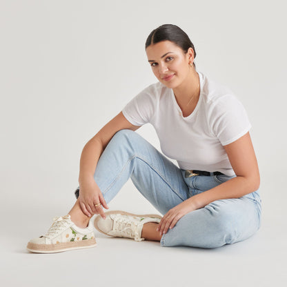 AZALIA SNEAKERS WHITE FLORAL RAFFIA - Dolce Vita