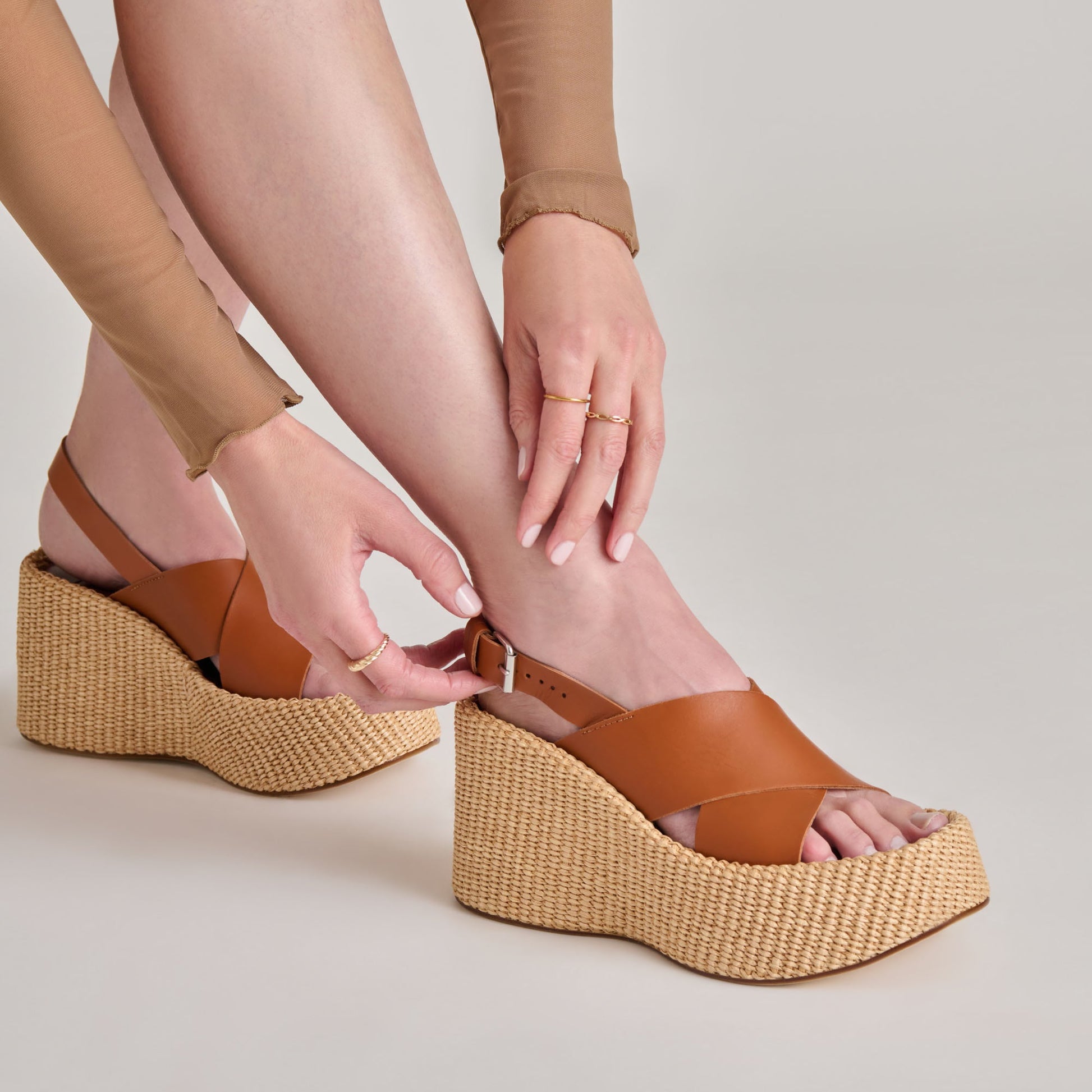 SKYLAR WEDGES BROWN LEATHER - Dolce Vita