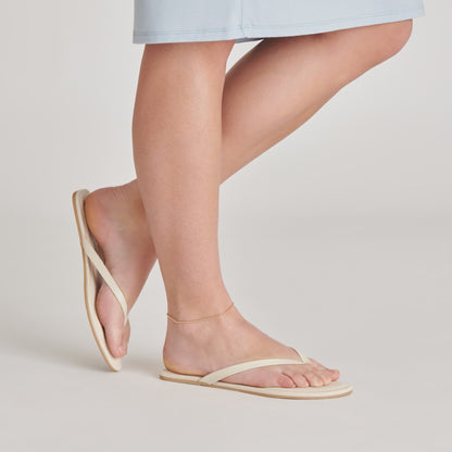 LAYNEY SANDALS IVORY LEATHER - Dolce Vita
