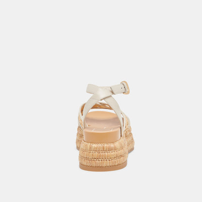 WRILEY SANDALS CREME WOVEN RAFFIA - Dolce Vita
