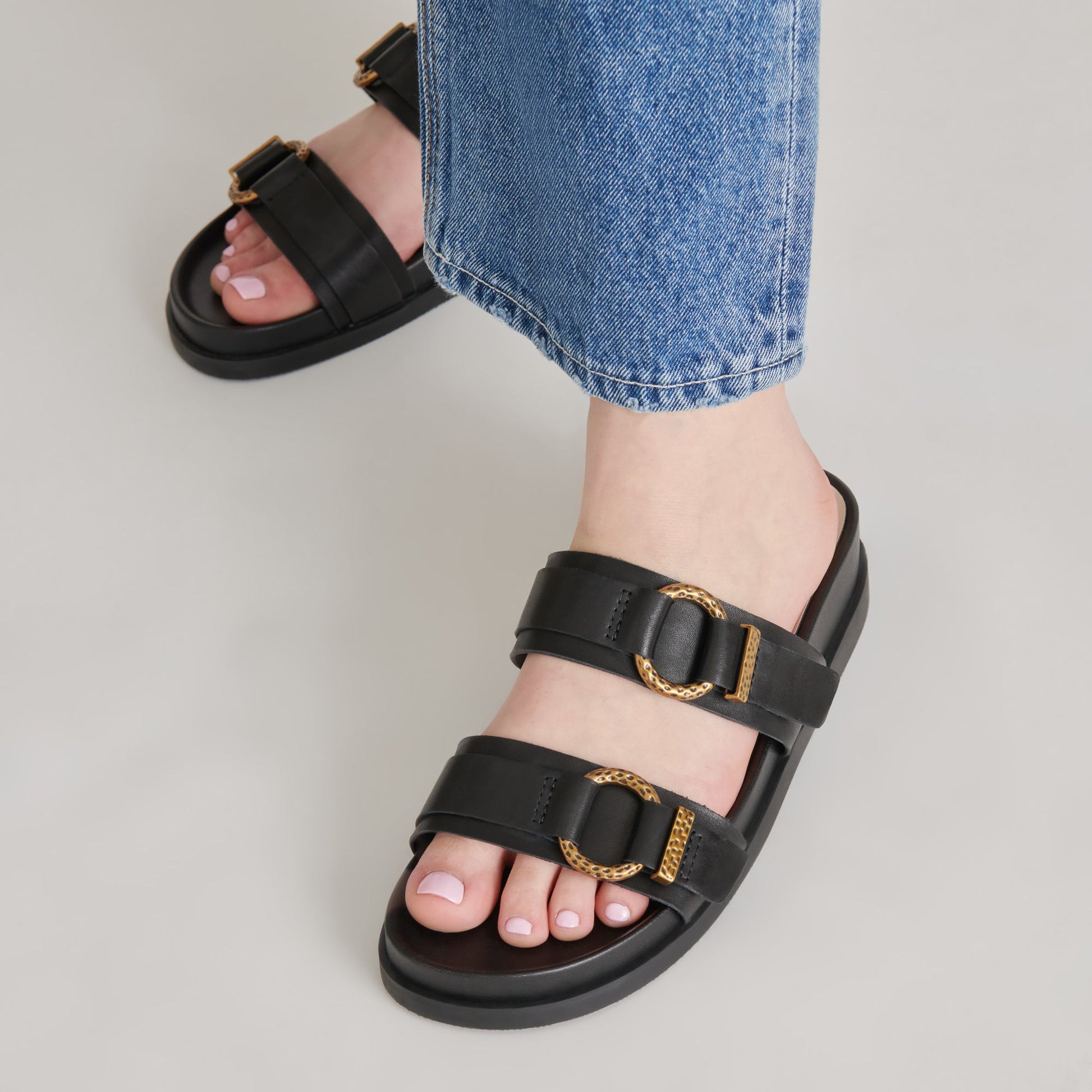 SOYA SANDALS BLACK STELLA - Dolce Vita