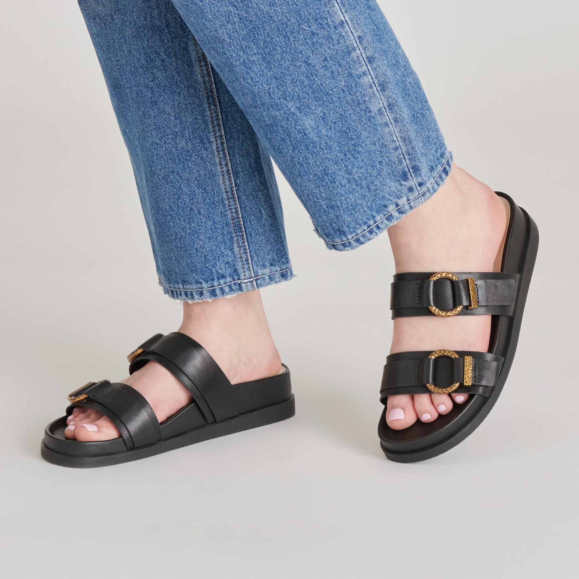 SOYA SANDALS BLACK STELLA - Dolce Vita