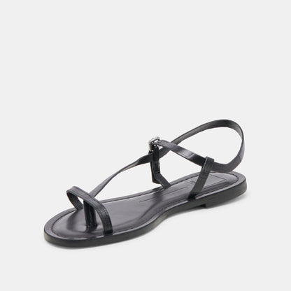 WANDRE SANDALS NOIR EMBOSSED LEATHER - Dolce Vita