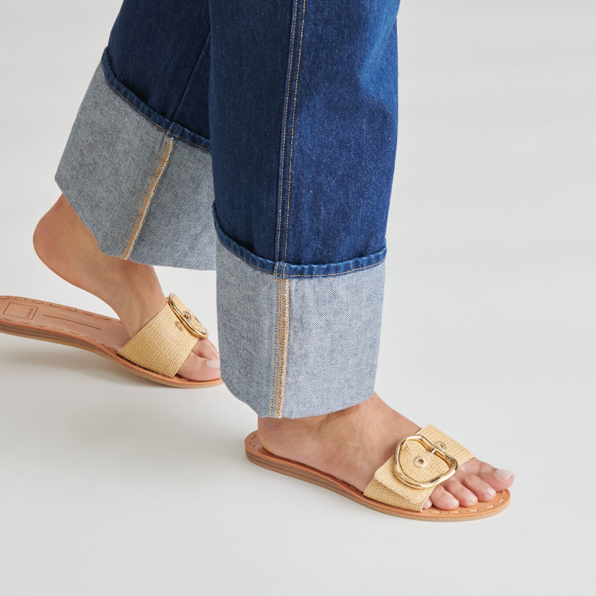 DANNA SANDALS NATURAL RAFFIA - Dolce Vita