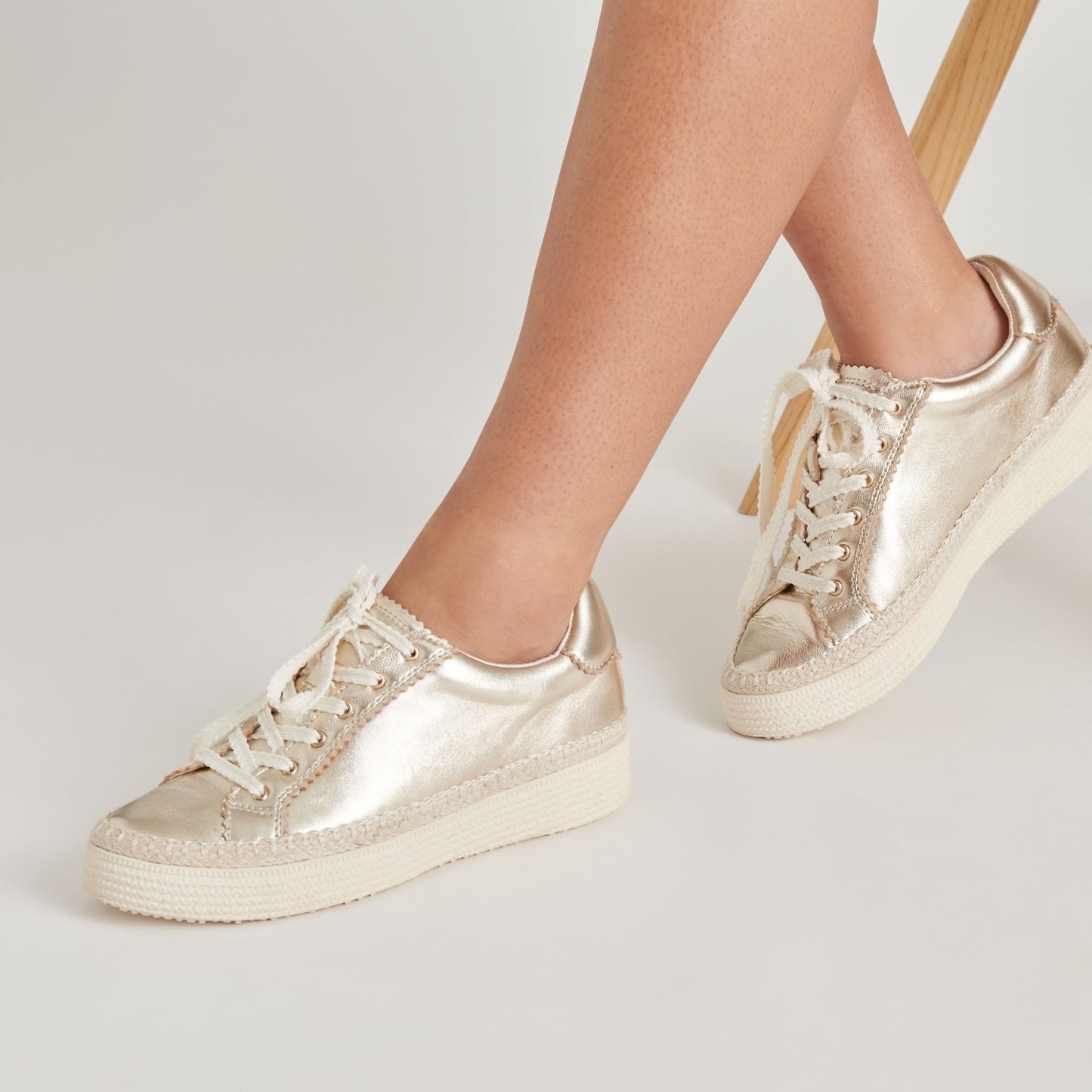 LENNIX SNEAKERS LIGHT GOLD METALLIC LEATHER - Dolce Vita