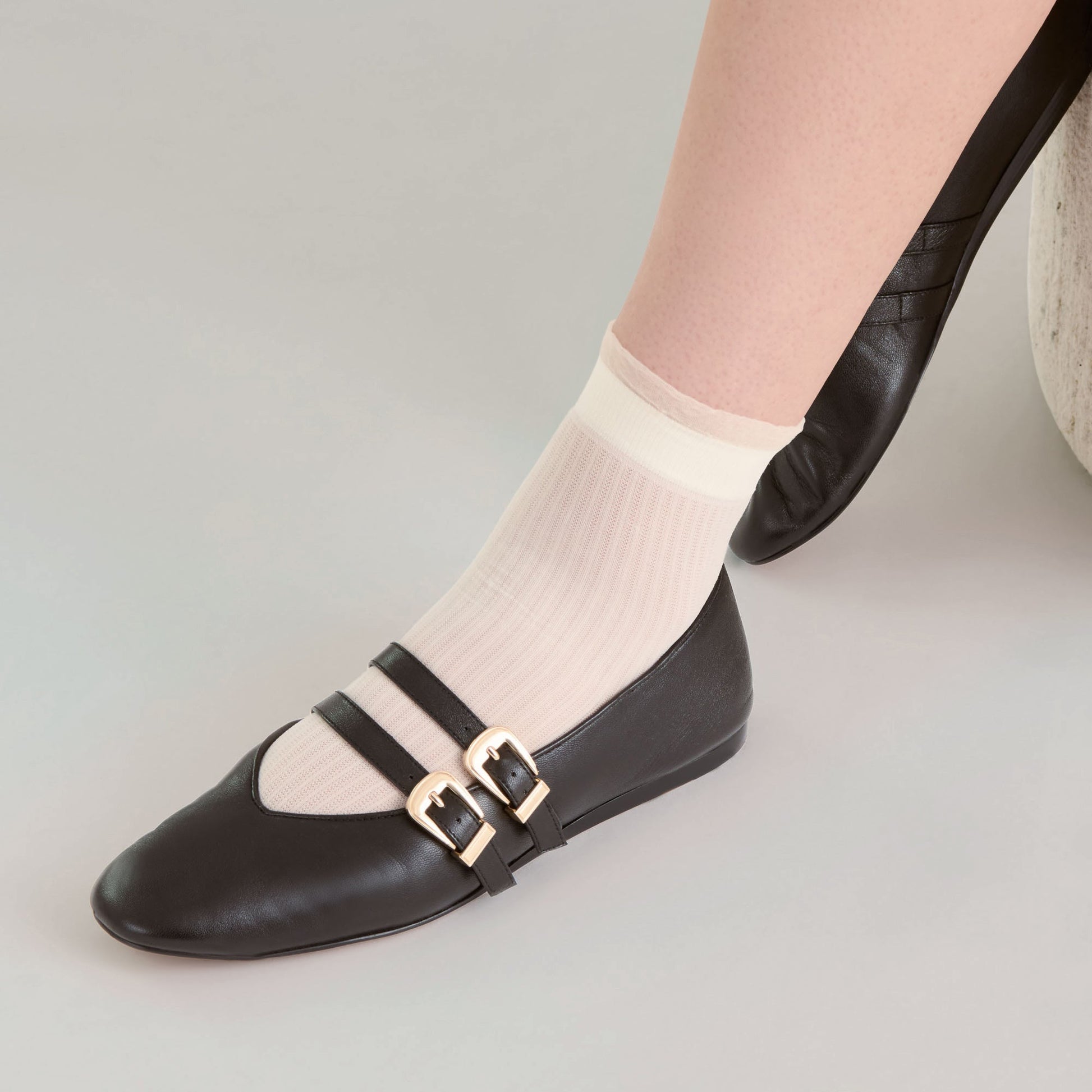 BAYLEE BALLET FLATS BLACK LEATHER - Dolce Vita