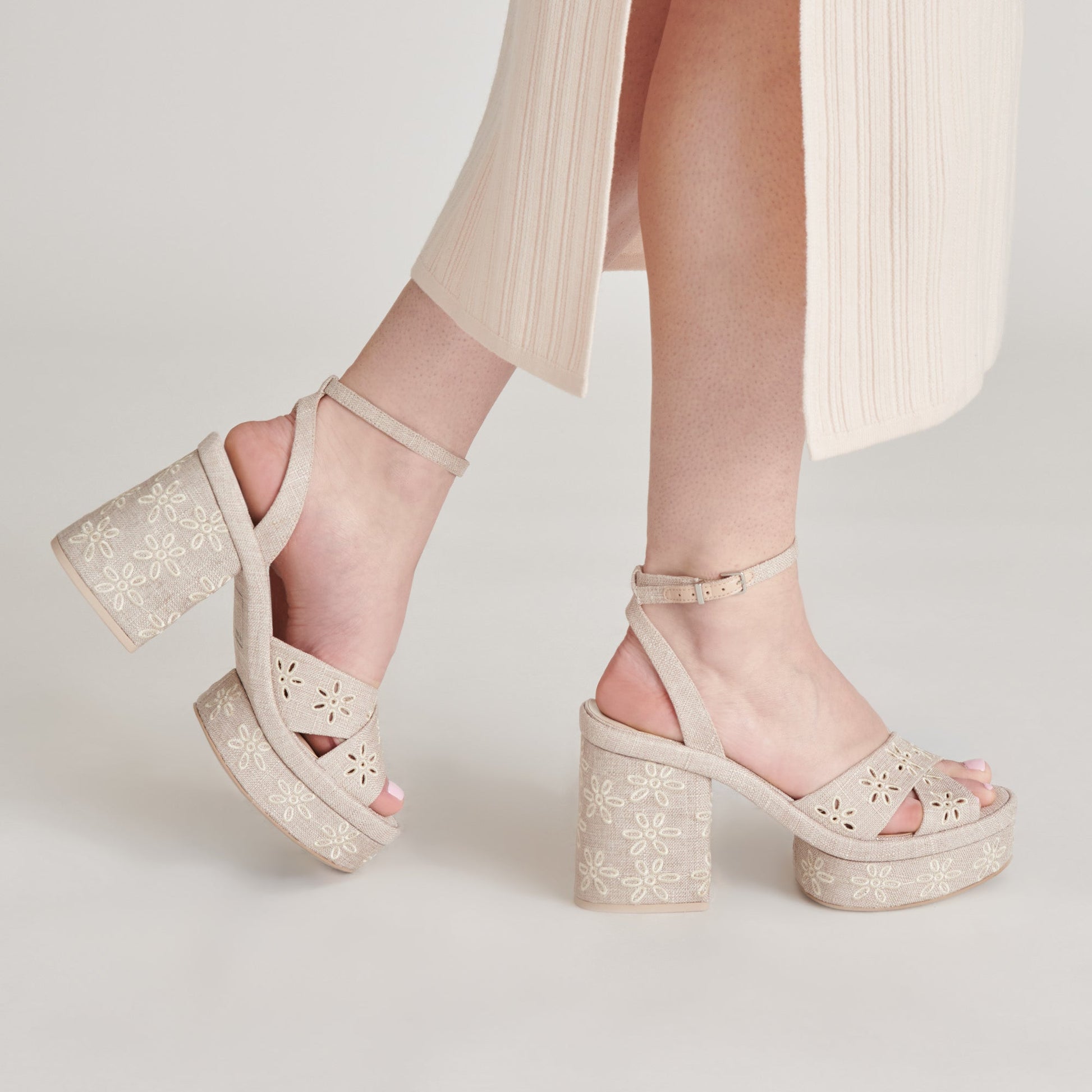 LAISHA HEELS ALMOND FLORAL EYELET - Dolce Vita