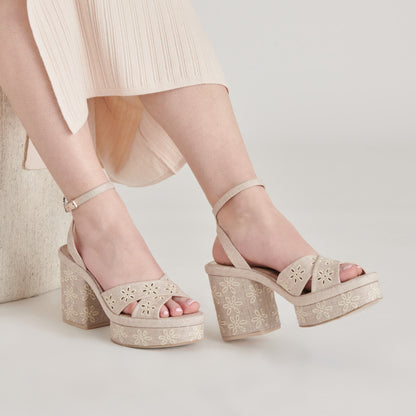 LAISHA HEELS ALMOND FLORAL EYELET - Dolce Vita